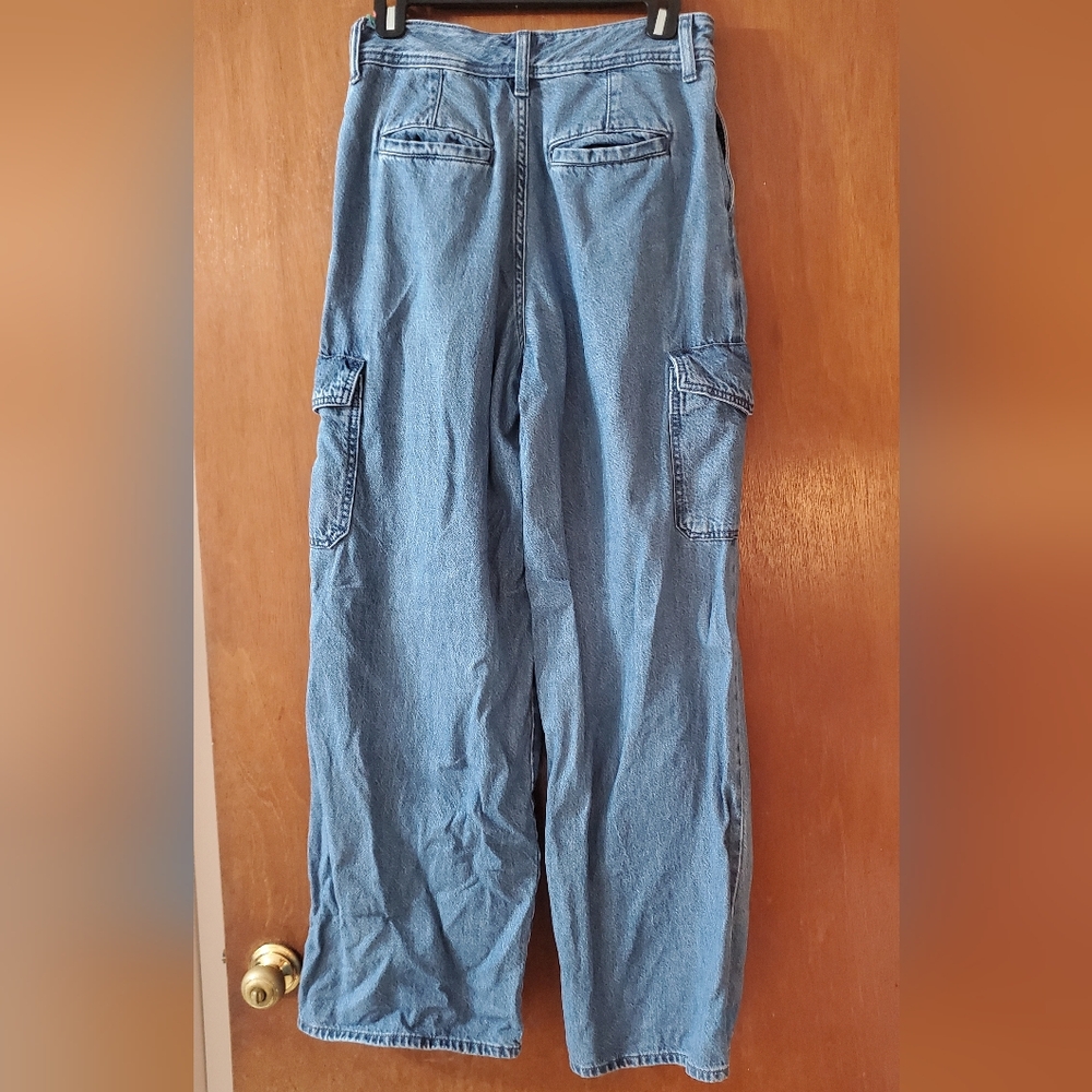 Universal Thread cargo jeans - Picture 2 of 3